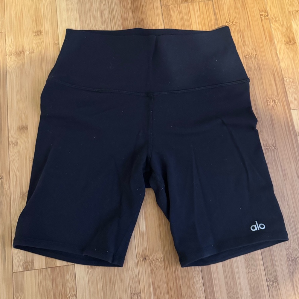 Alo black bike shorts